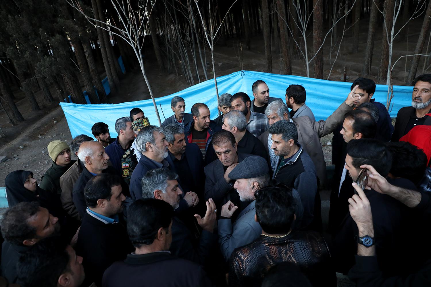 بازدید نمایندگان مجلس از محل انفجار تروریستی کرمان