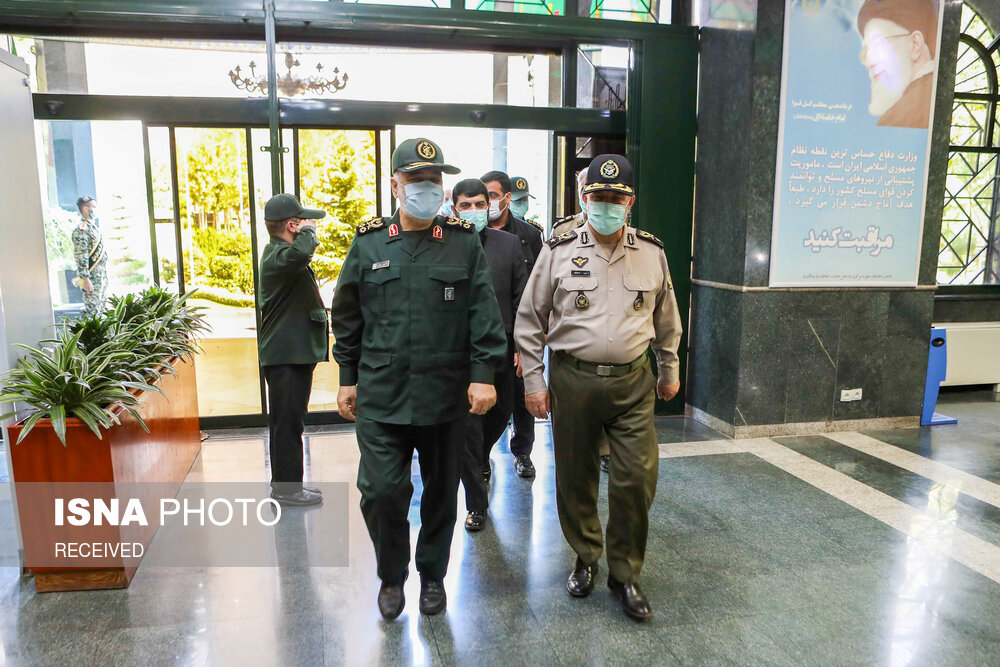 دیدار فرماندهان ارشد سپاه با وزیر دفاع