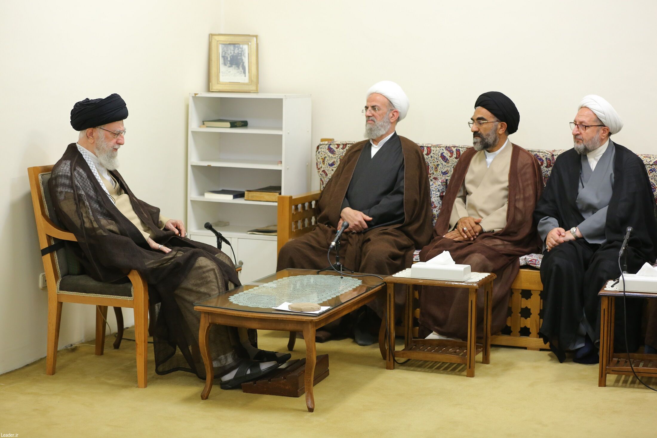 رهبر انقلاب