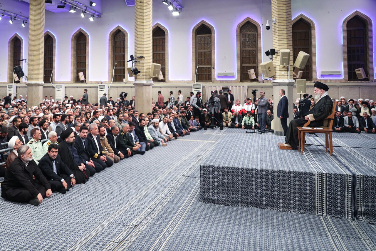 رهبر انقلاب