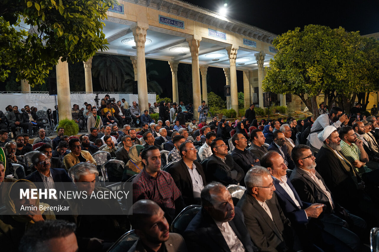 مراسم «بزرگداشت حافظ» با حضور رئیس جمهور