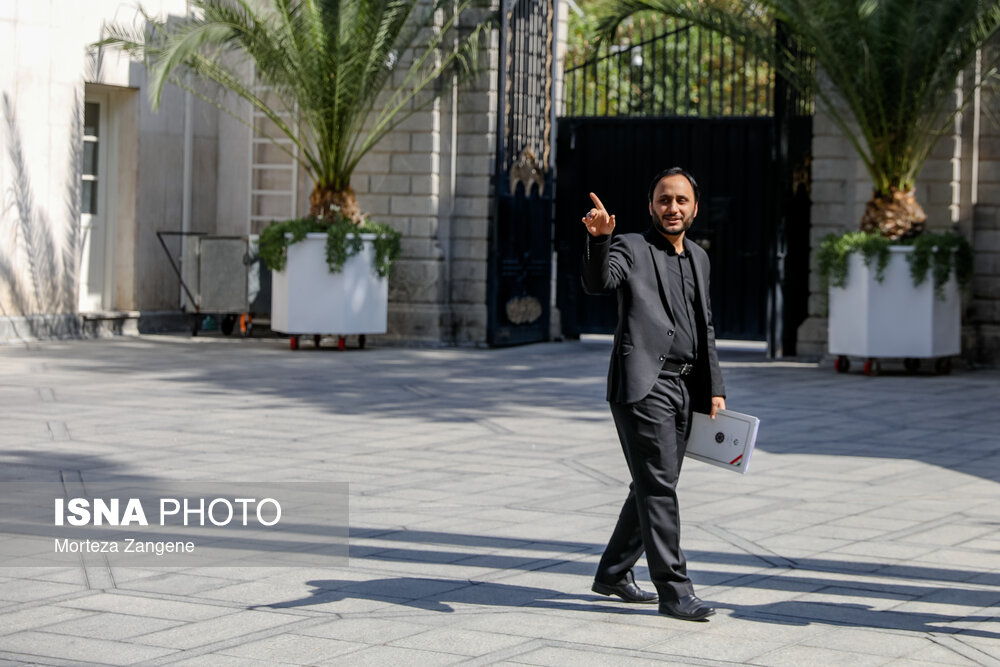 حاشیه جلسه هیات دولت ۲۳ شهریور