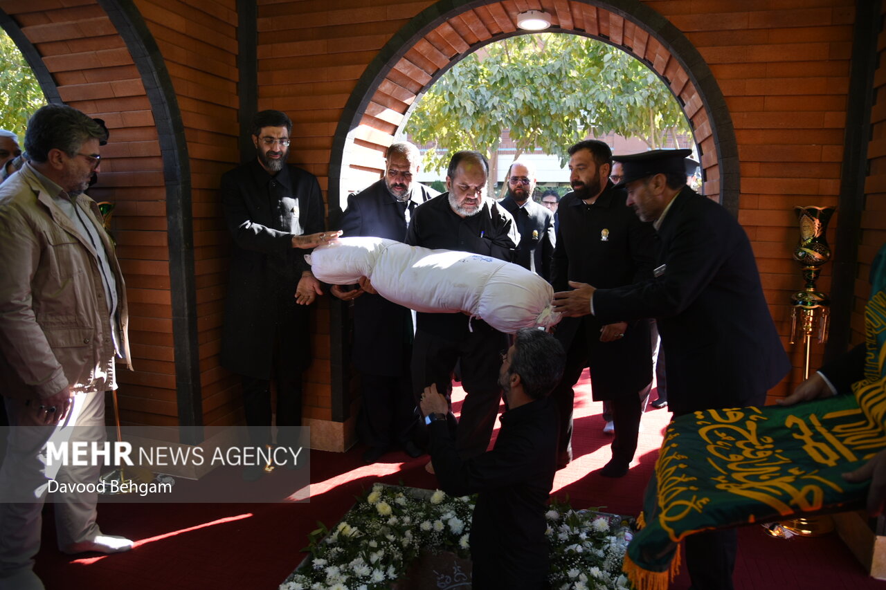  مراسم تشییع و خاکسپاری شهید گمنام