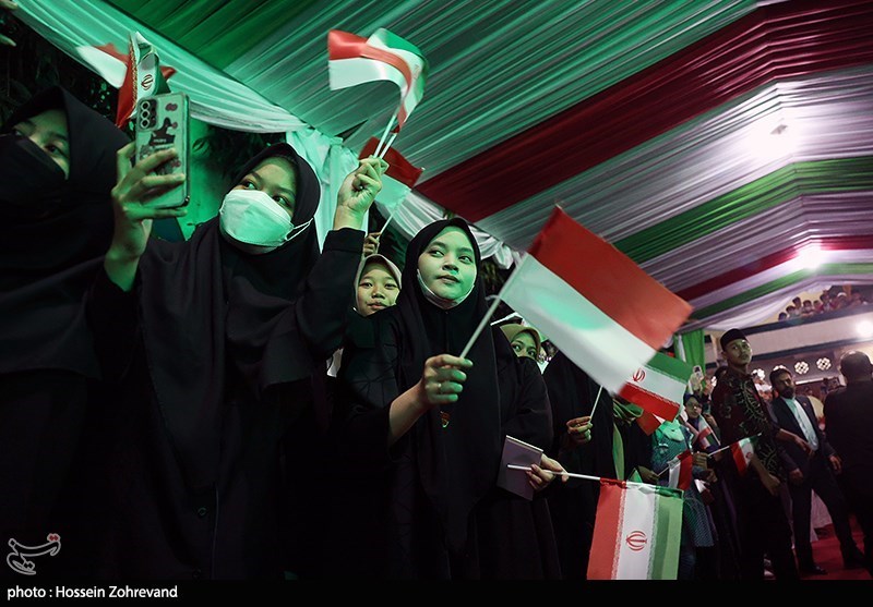 حضور رئیس جمهور در مرکز اسلامی جاکارتا