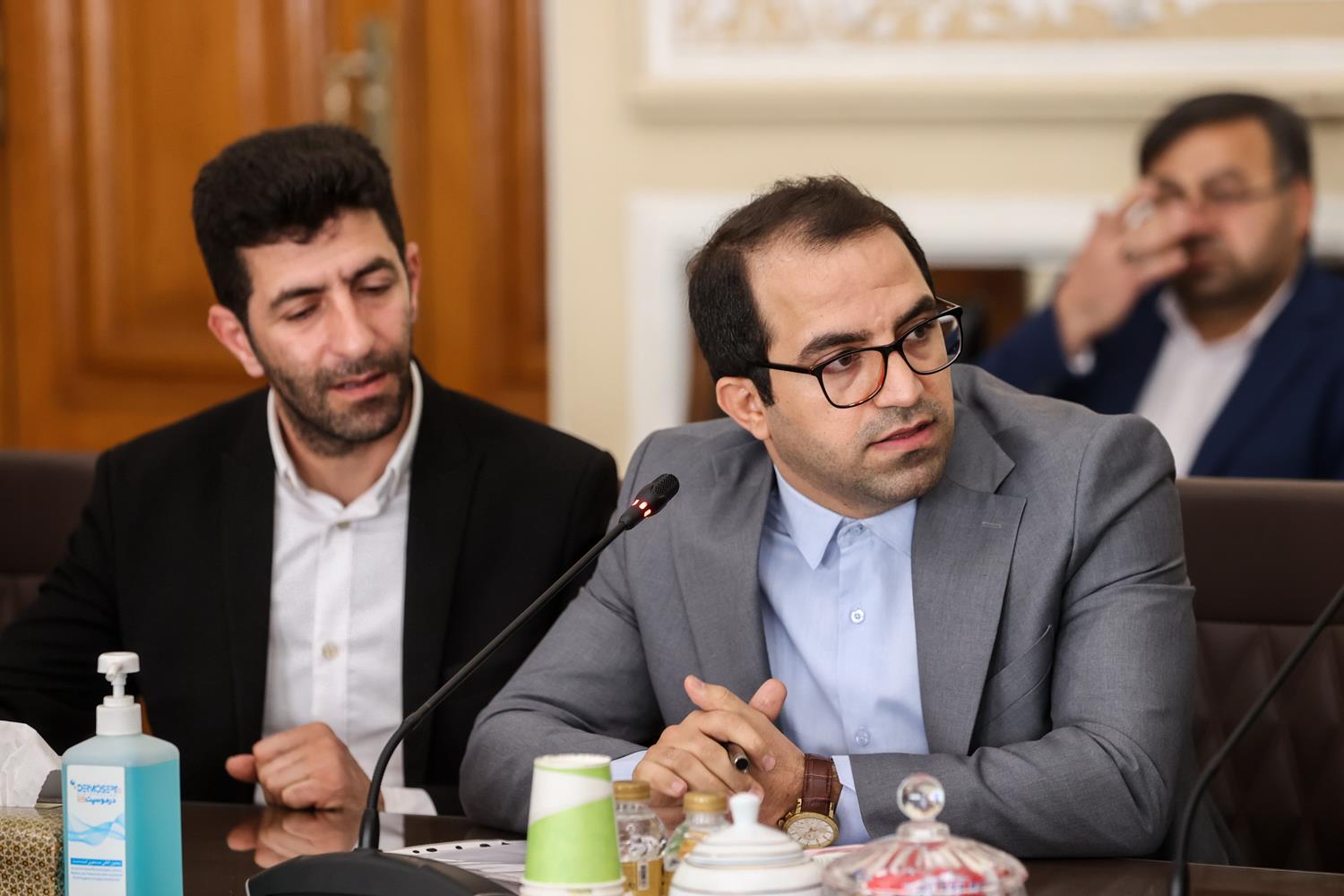 دیدار جمعی از جوانان با قالیباف به مناسبت روز جوان