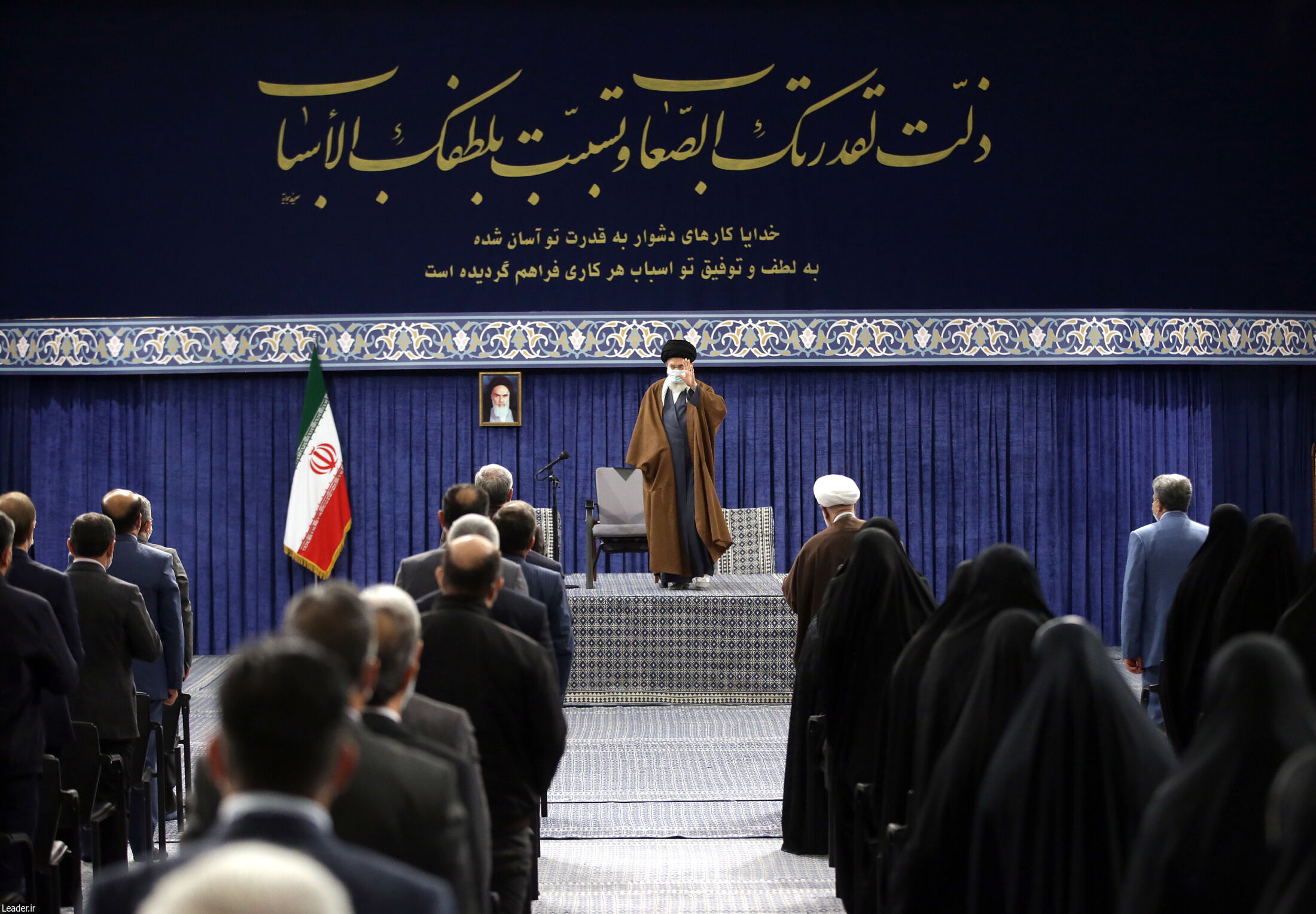 دیدار پرستاران و خانواده‌ شهدای مدافع سلامت با رهبر انقلاب