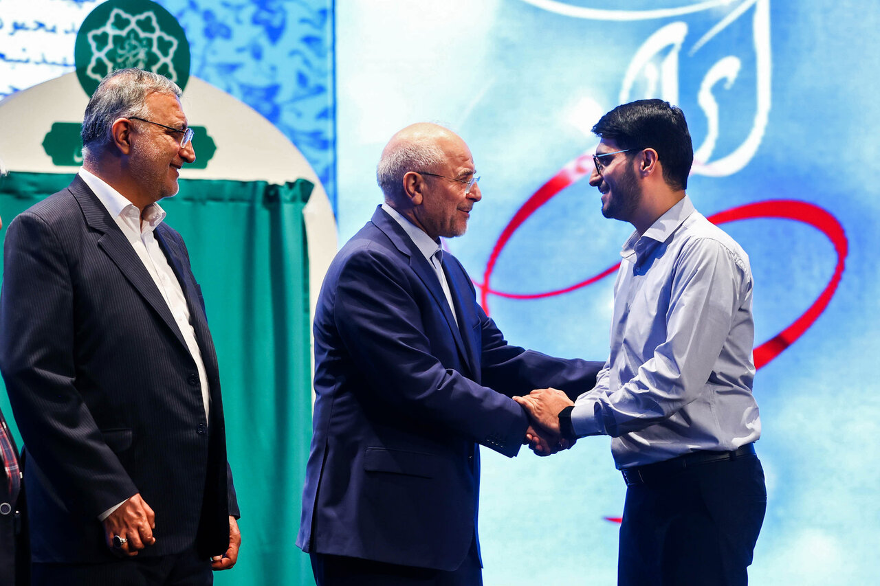  آیین رونمایی از مجموعه ۳۰ جلدی استعمارشناسی ایرانی با حضور قالیباف