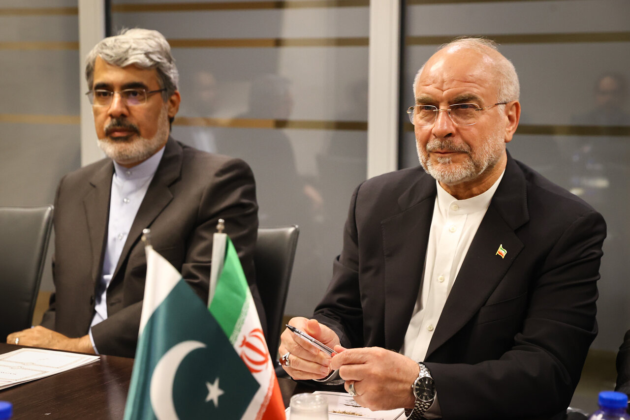 دیدار رئیس مجلس پاکستان با قالیباف