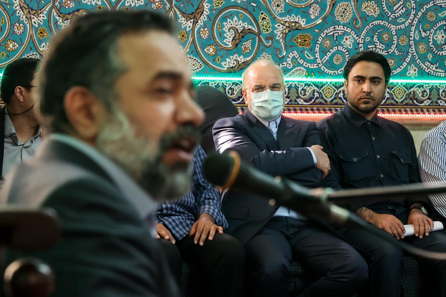 حضور قالیباف در مراسم ترحیم استاد سیدرضا مؤید