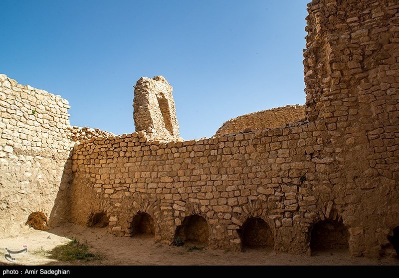 کاخ اردشیر بابکان - شیراز 