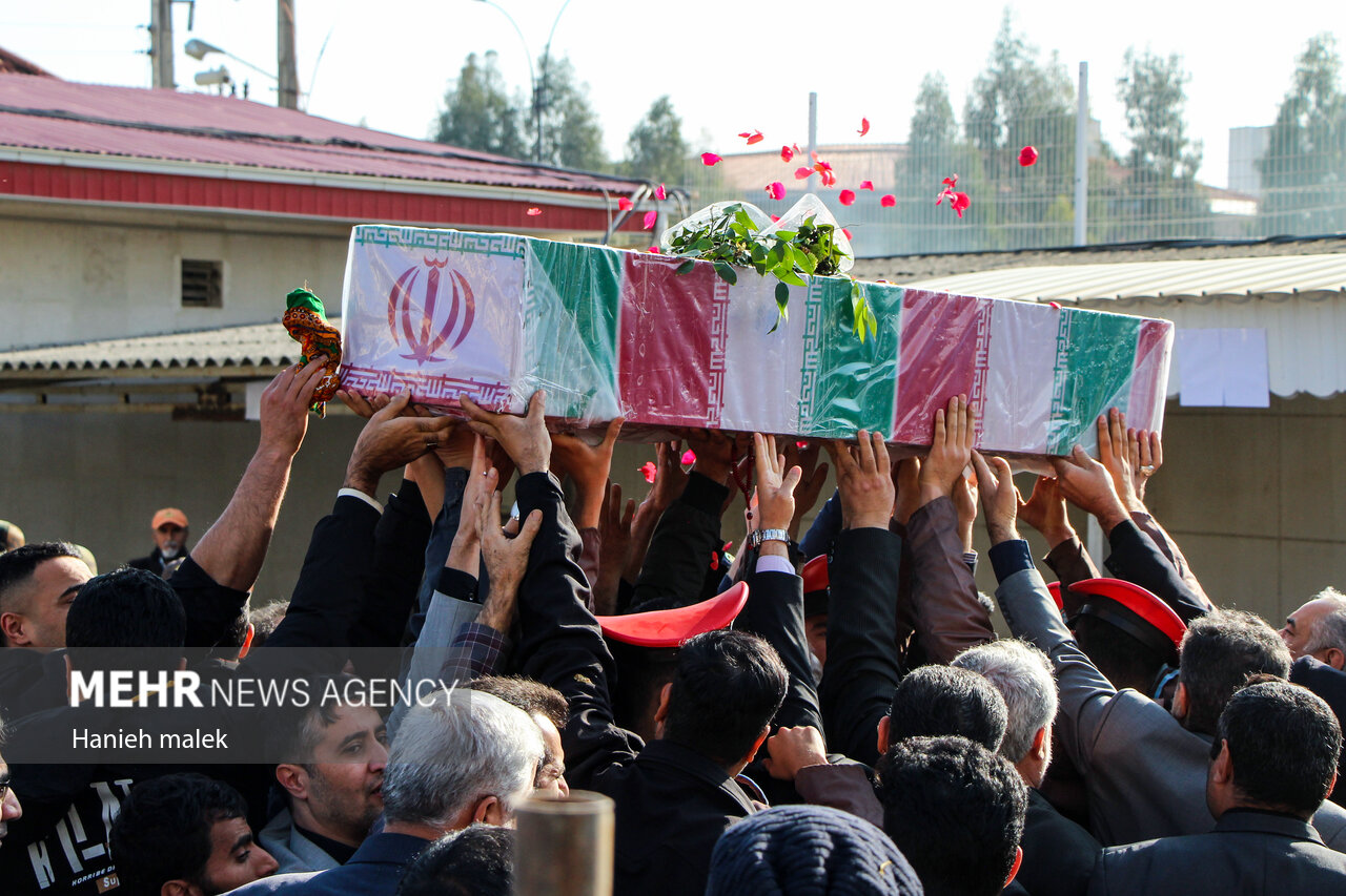 تشییع پیکر مطهر ۳۰۰ شهید گمنام دفاع مقدس در سراسر کشور