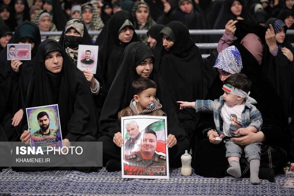 دیدار خانواده شهدای اقتدار با رهبر انقلاب