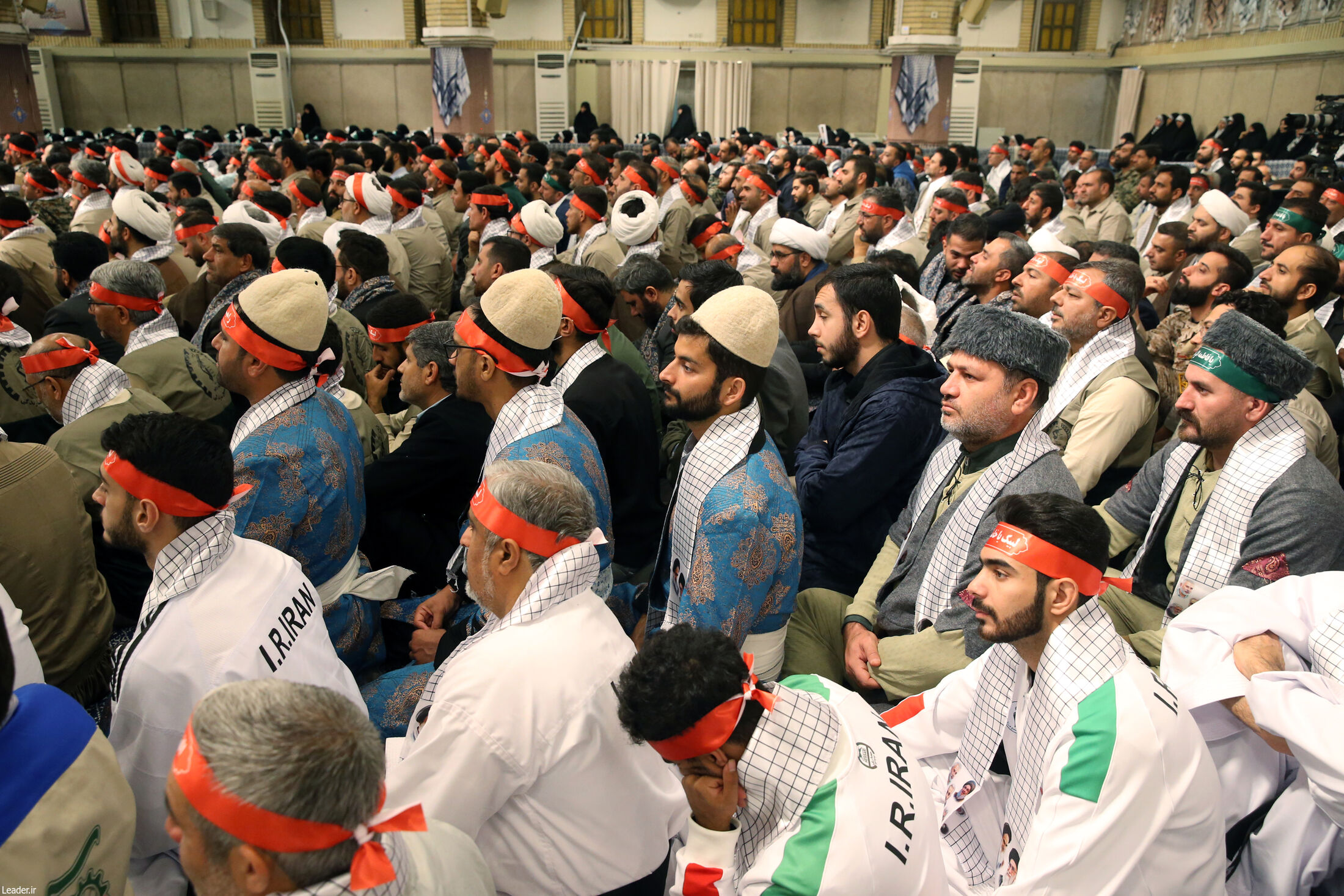 تصاویری از دیدار بسیجیان با رهبر انقلاب