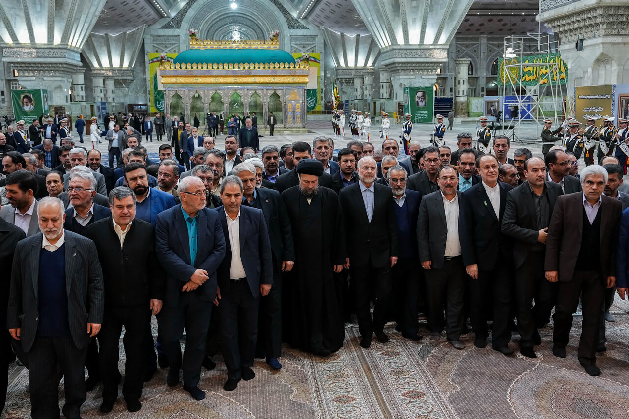 تجدید میثاق رئیس مجلس و نمایندگان با آرمان‌های امام(ره)