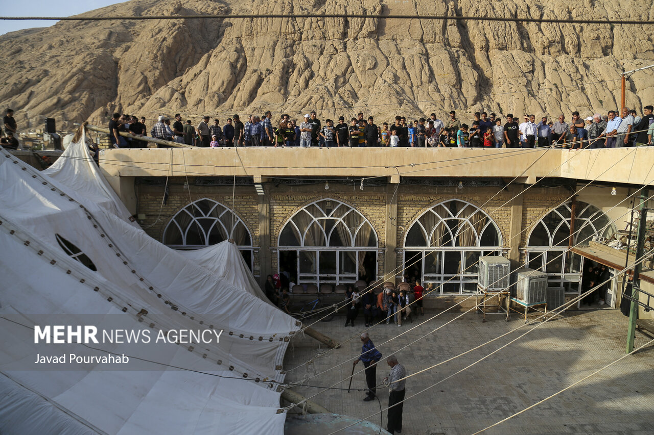 خیمه‌ عزای حسینی در زرقان