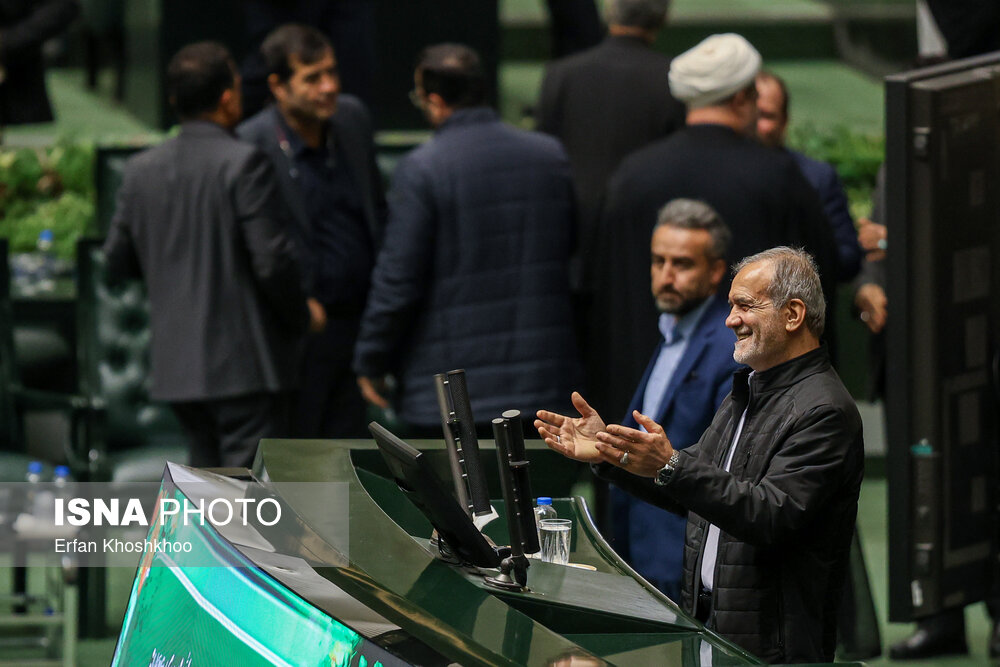 صحن علنی مجلس ۱۱ آذر