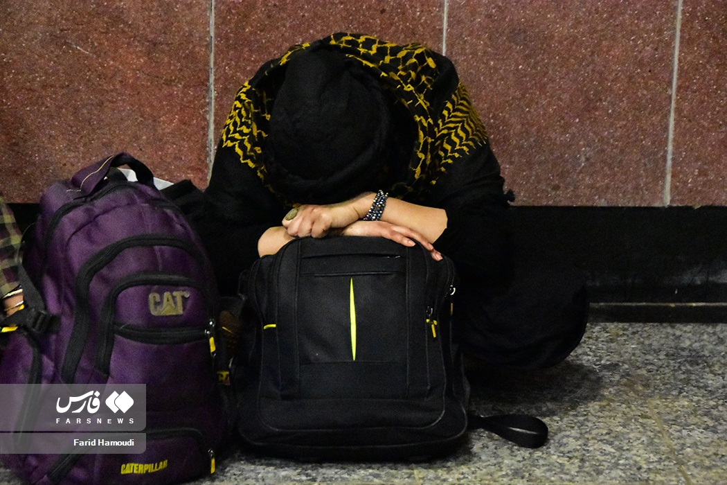 استراحت زائران سیدالشهدا(ع) در مرز شلمچه