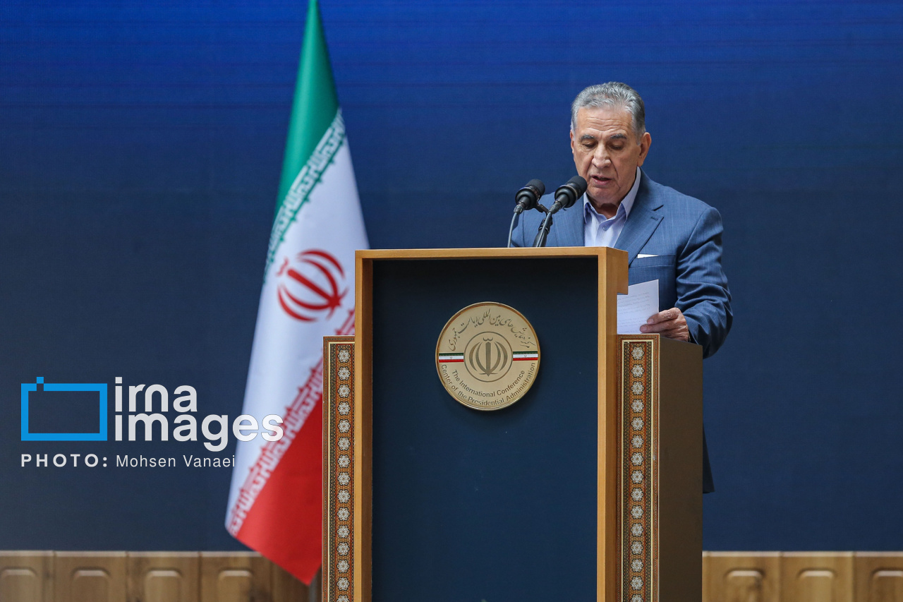 همایش «روز ملی صادرات» با حضور پزشکیان