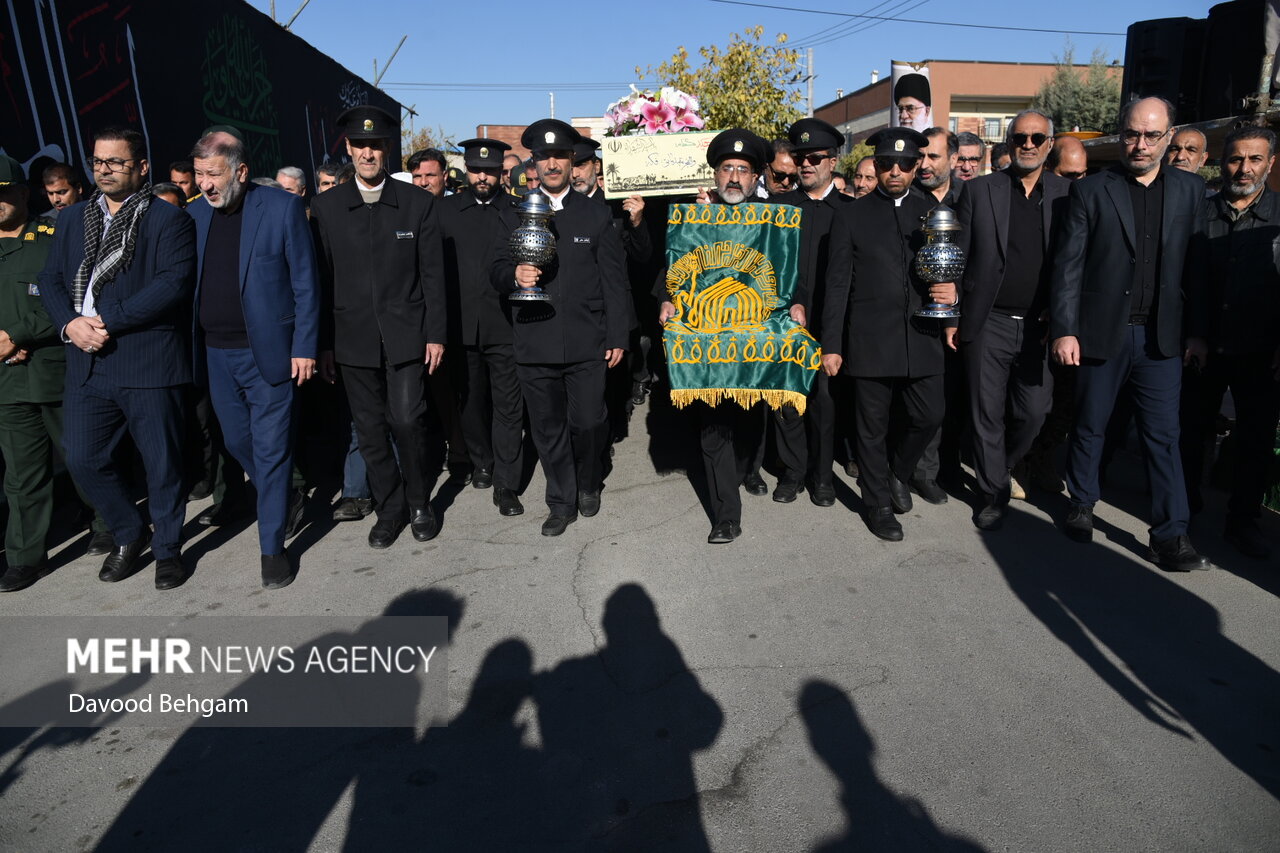  مراسم تشییع و خاکسپاری شهید گمنام