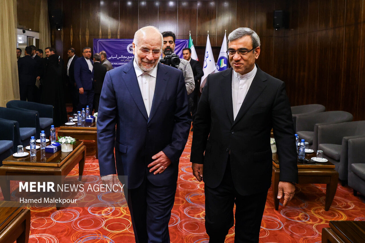 سفر رئیس مجلس به مشهد مقدس