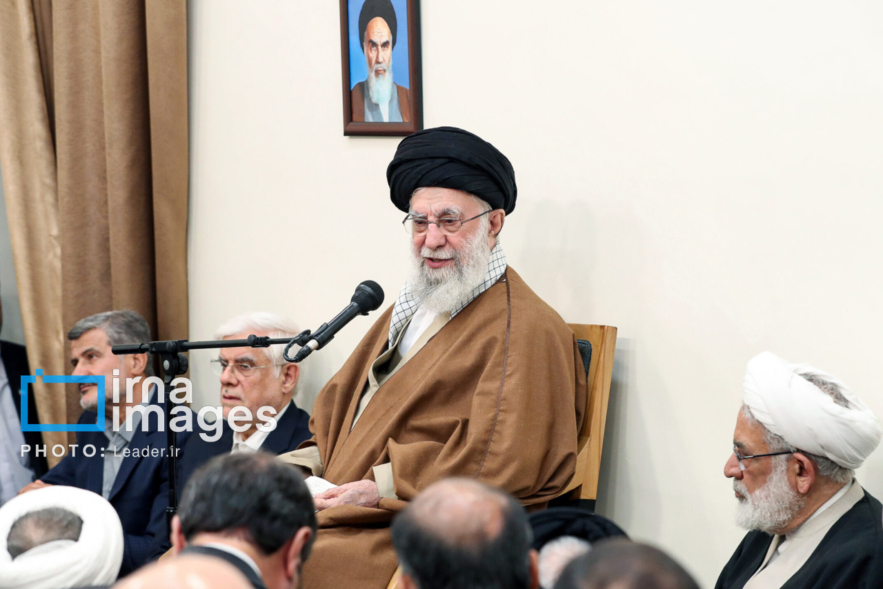 تصاویر دیدار مسئولان ارشد سه قوه با رهبر انقلاب