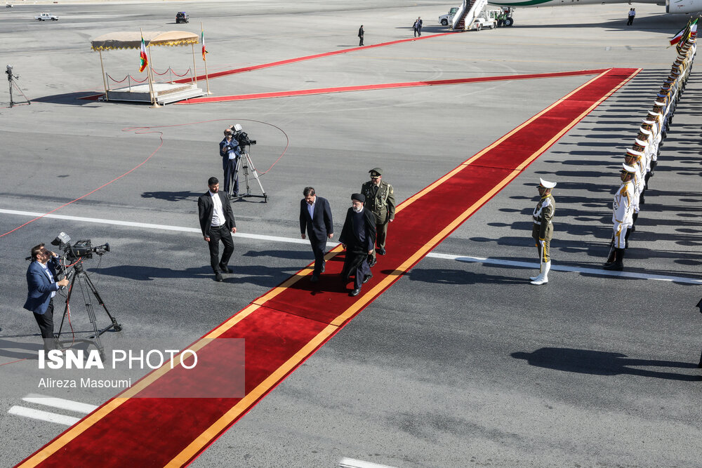 مراسم استقبال از رئیس جمهوری در بازگشت از آمریکای لاتین