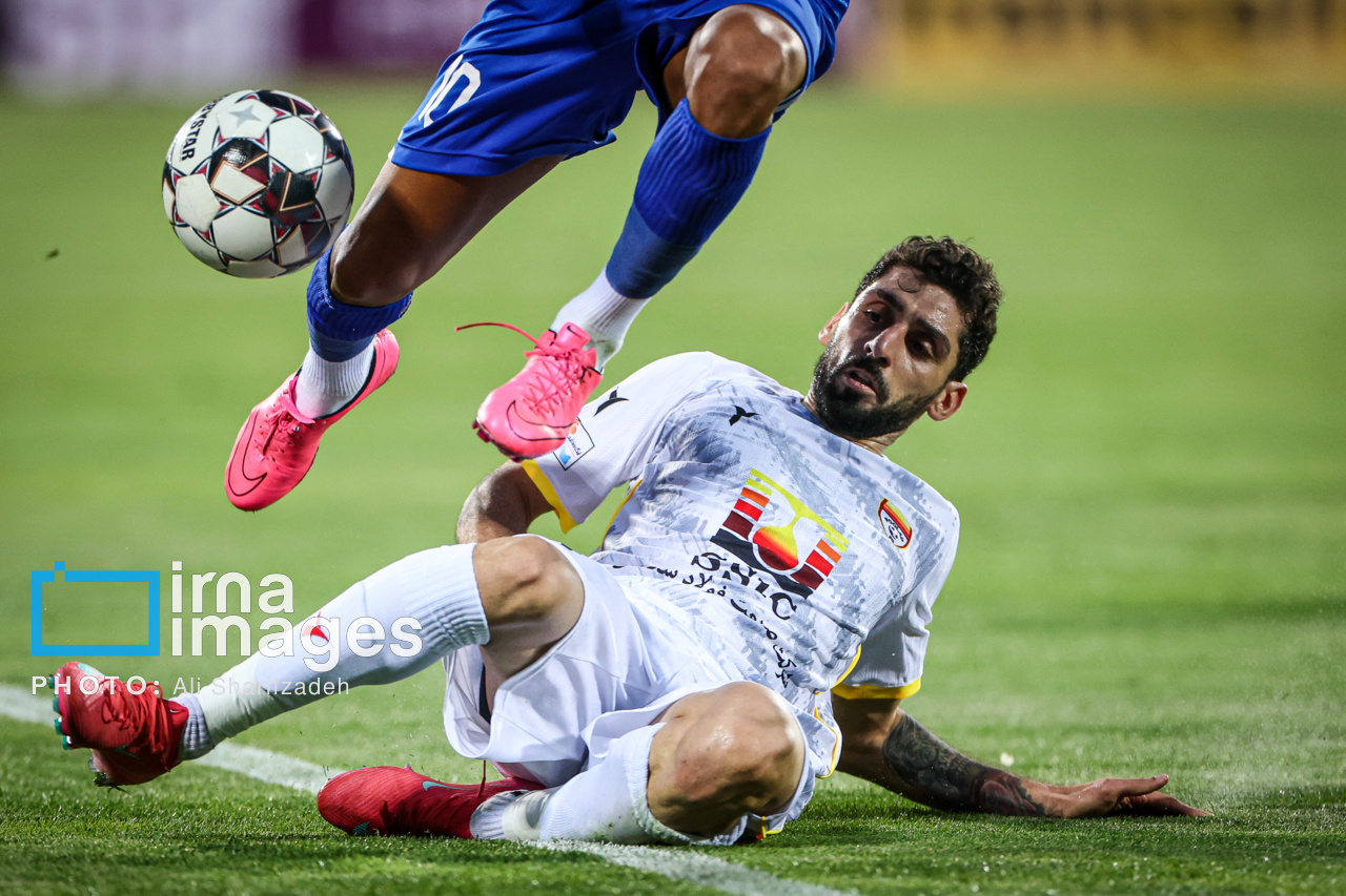 استقلال تهران و فولاد خوزستان