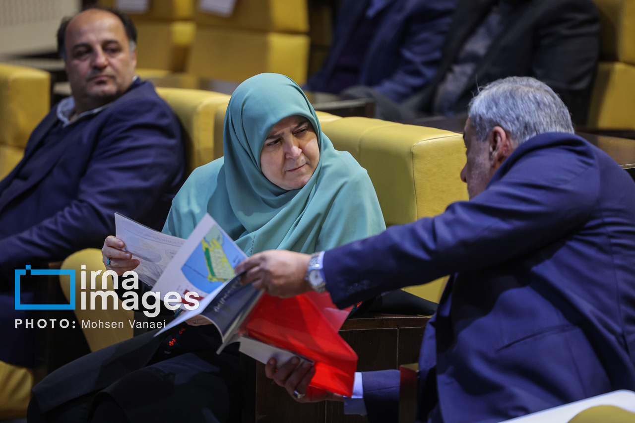 امضای قراردادهای میدان گازی مشترک پارس جنوبی