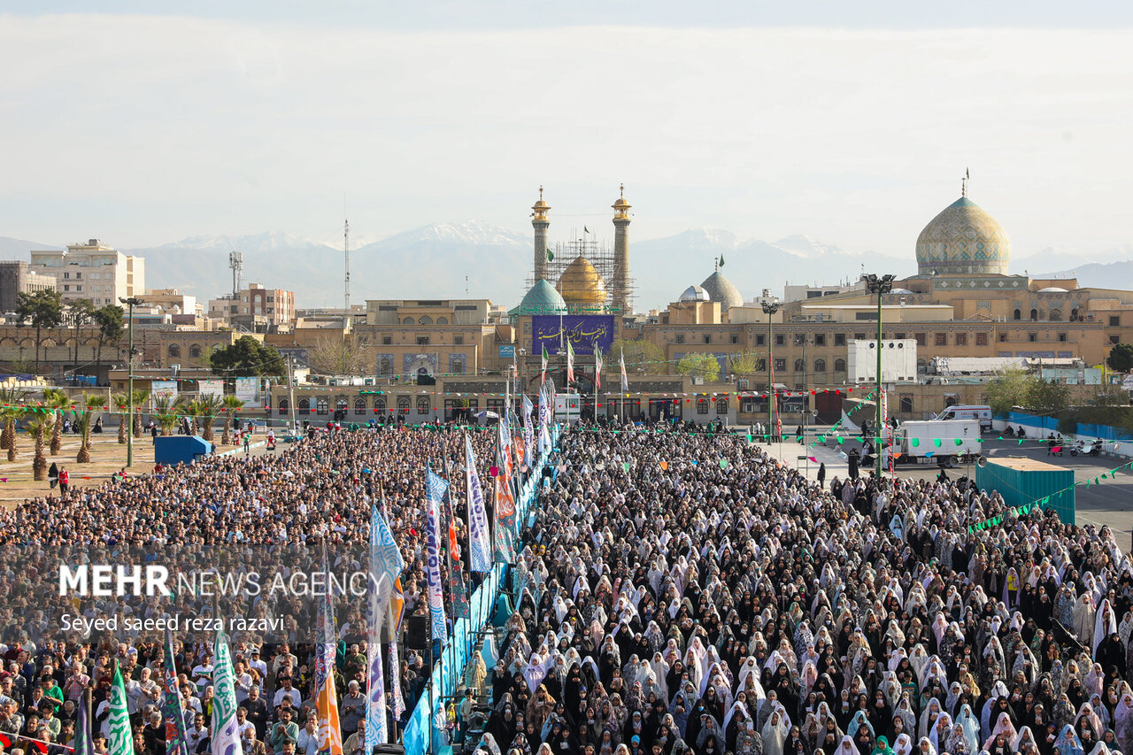 نماز عید سعید فطر در حرم حضرت عبدالعظیم حسنی (ع)