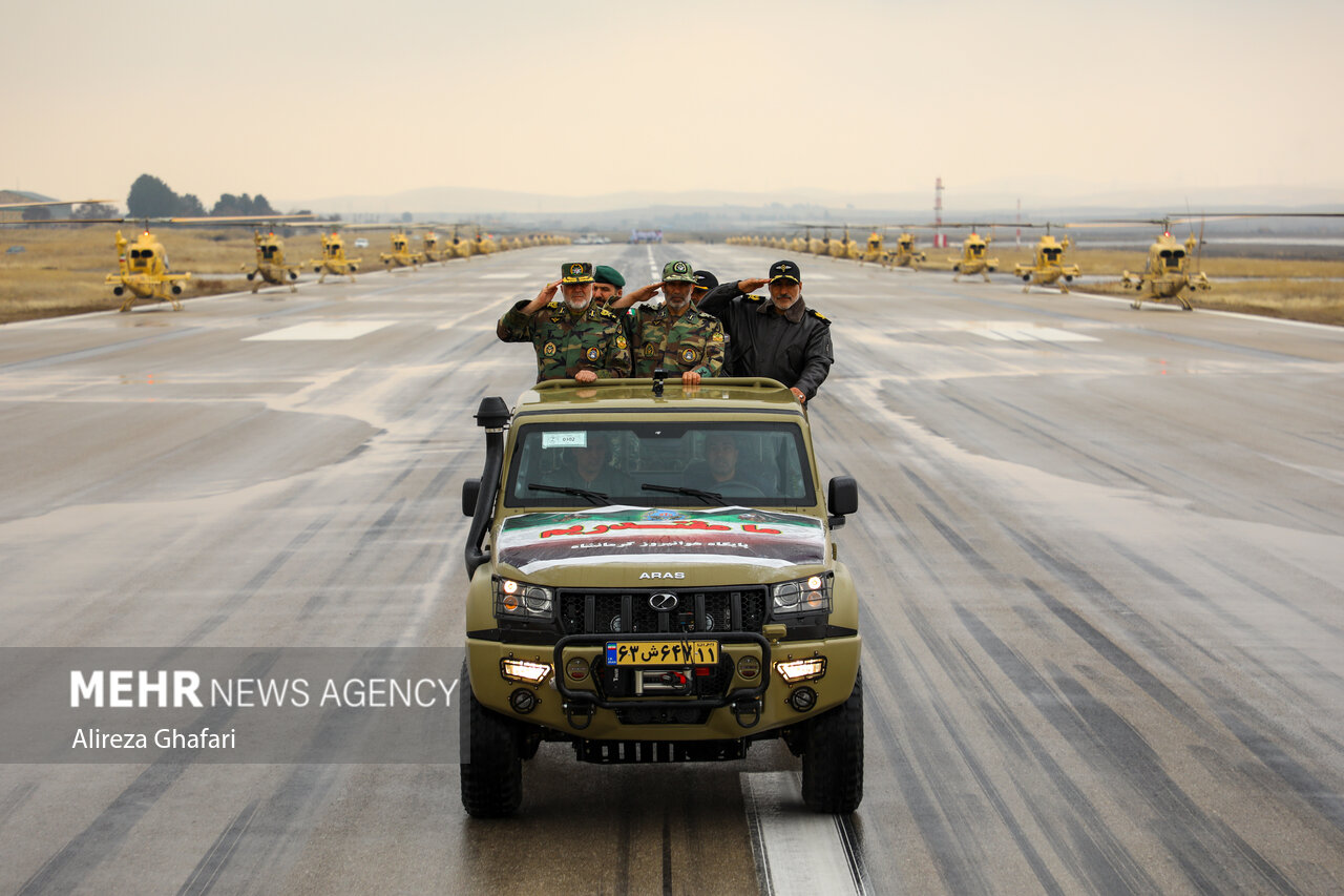 رزمایش اقتدار ۱۰۰ فروندی هوانیروز ارتش
