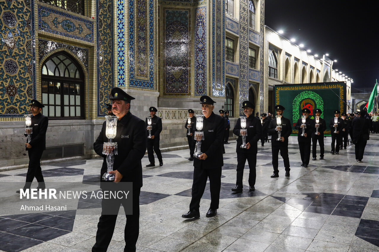 شام غریبان حسینی در حرم مطهر امام رضا(ع)