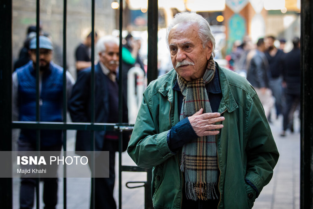 بازیگران در مراسم ختم مرحوم عنایت بخشی