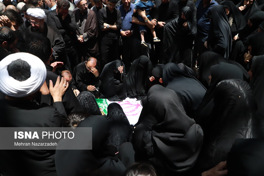 تشییع پیکر مطهر دو شهید تجاوز رژیم صهیونیستی در تبریز