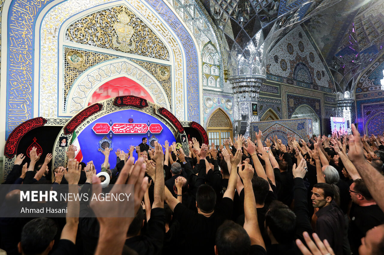 شب تاسوعای حسینی در حرم مطهر امام رضا (ع)