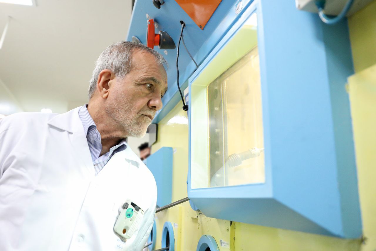 حضور پزشکیان در سازمان انرژی اتمی