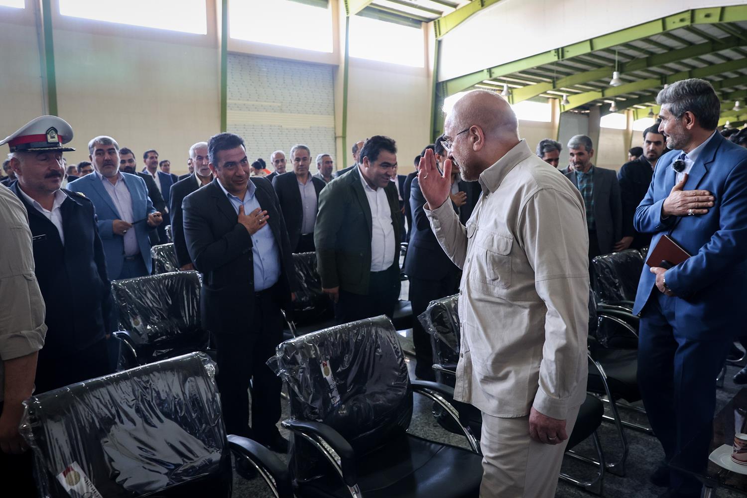 سفر نظارتی قالیباف به شهرستان اهر و بازدید از کارخانه قند و شکر ارسباران