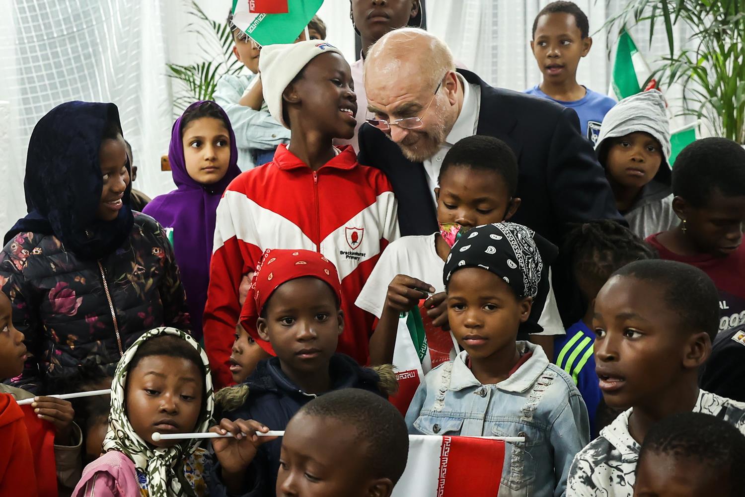 حضور قالیباف در جمع صمیمانه شیعیان آفریقای جنوبی