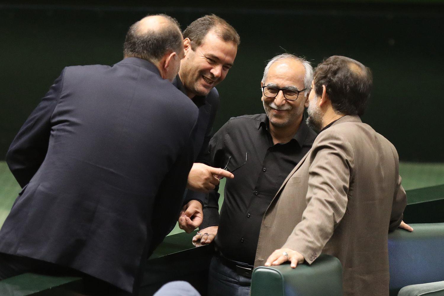 سئوال از وزیر کار در نشست علنی دوم مرداد مجلس