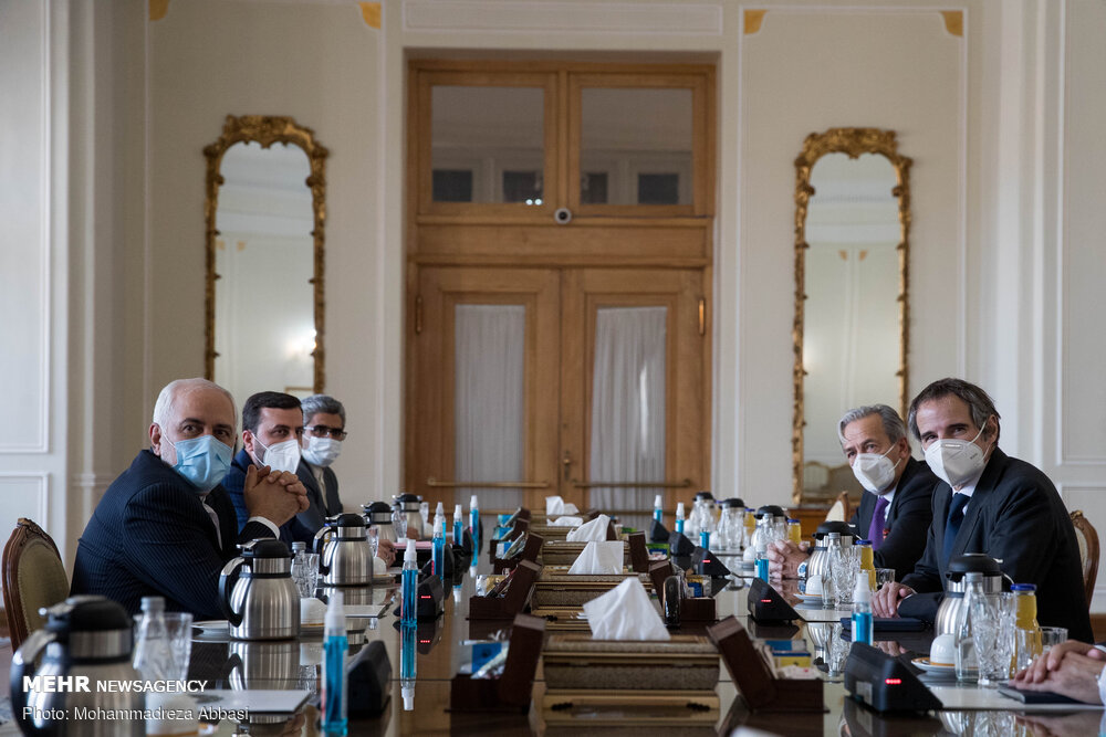 دیدار مدیرکل آژانس با ظریف