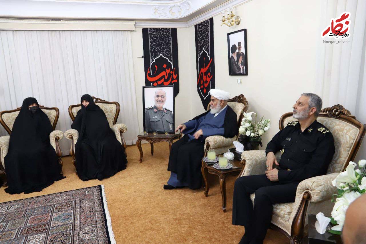 حضور رئیس دفتر رهبر معظم انقلاب در منزل شهید حسین سلامی