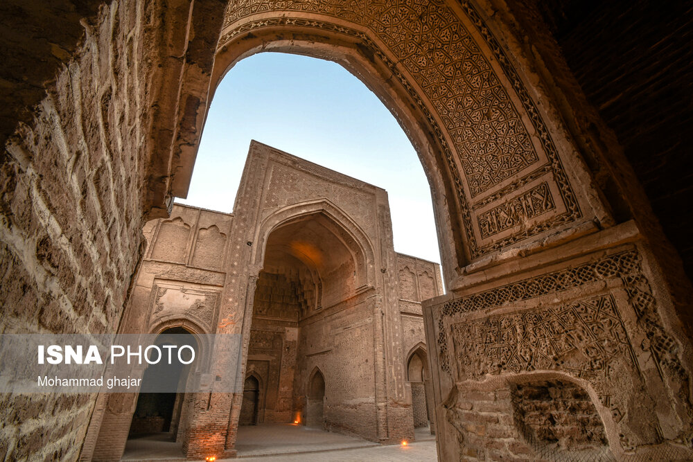 «مسجد جامع» فرومد