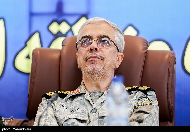 بازدید سرلشکر باقری از قرارگاه منطقه‌ای عاشورا 