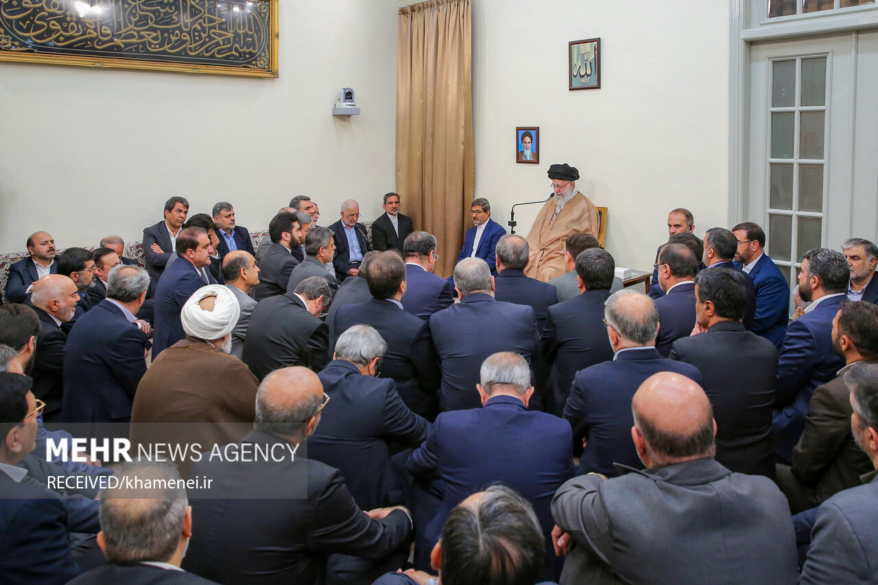دیدار وزیر کشور و استانداران با رهبر انقلاب