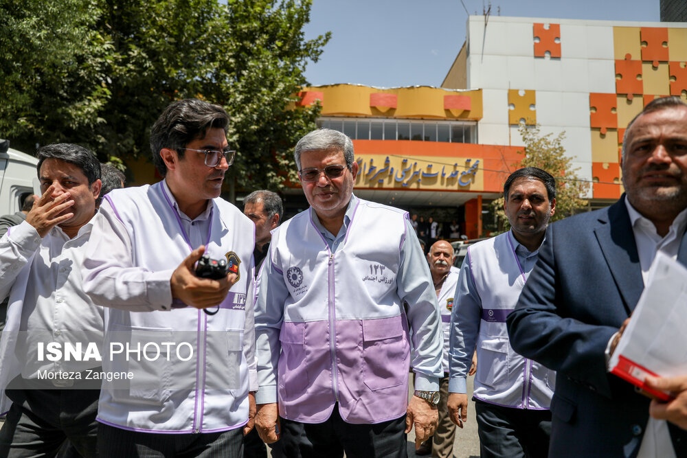 مراسم رژه خودرویی اورژانس اجتماعی در تهران