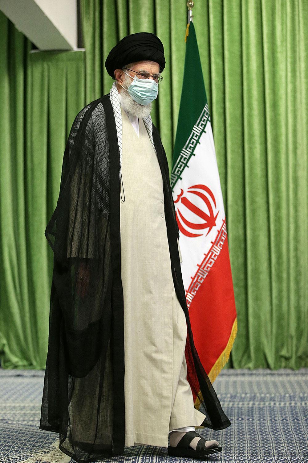 ارتباط تصویری نمایندگان مجلس با رهبر انقلاب