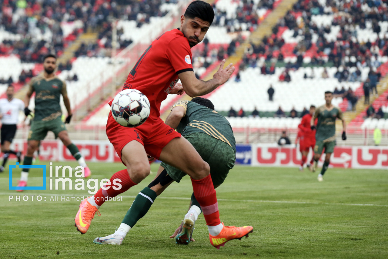 تصاویر عجیب از بازی تراکتور