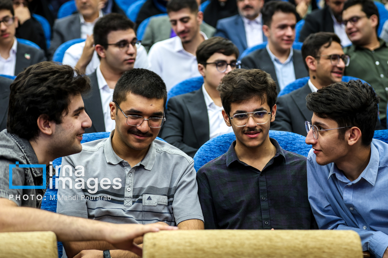 تجلیل از مدال آوران المپیاد ۲۰۲۵ 