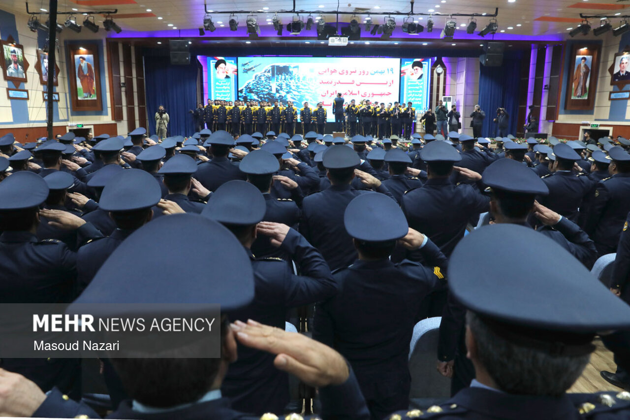 دیدار فرماندهان و کارکنان نیروهای هوایی