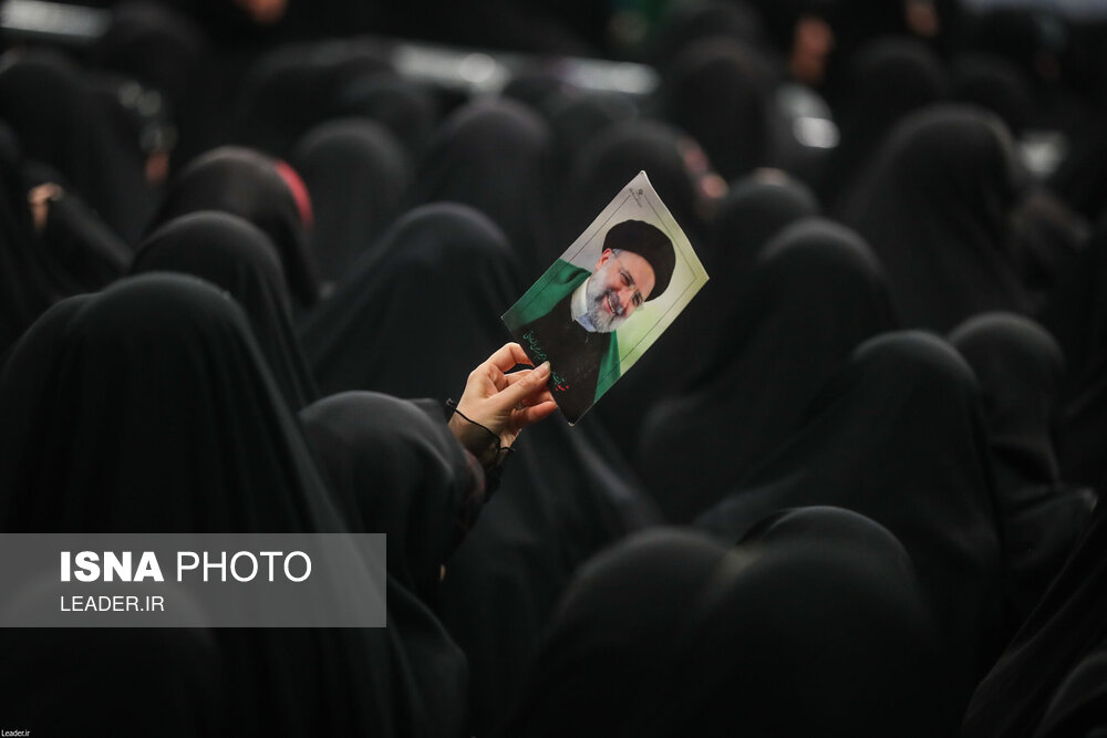  دیدار هزاران نفر از زنان و دختران با رهبر انقلاب