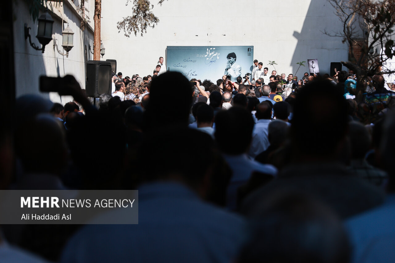 تصاویر مراسم تشییع پیکر ناصر تقوایی